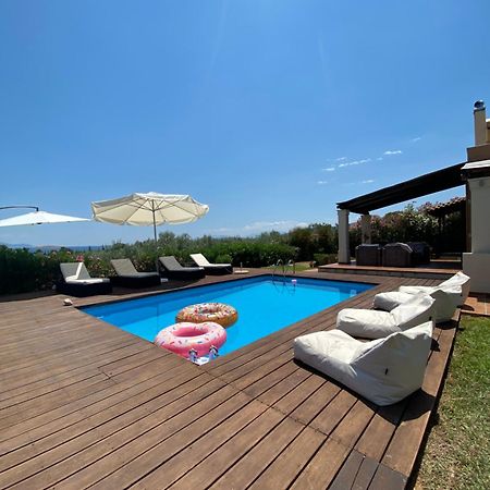 Georges Villa Galaxidi, Family, Pool And Garden المظهر الخارجي الصورة