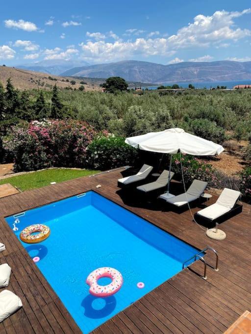 Georges Villa Galaxidi, Family, Pool And Garden المظهر الخارجي الصورة