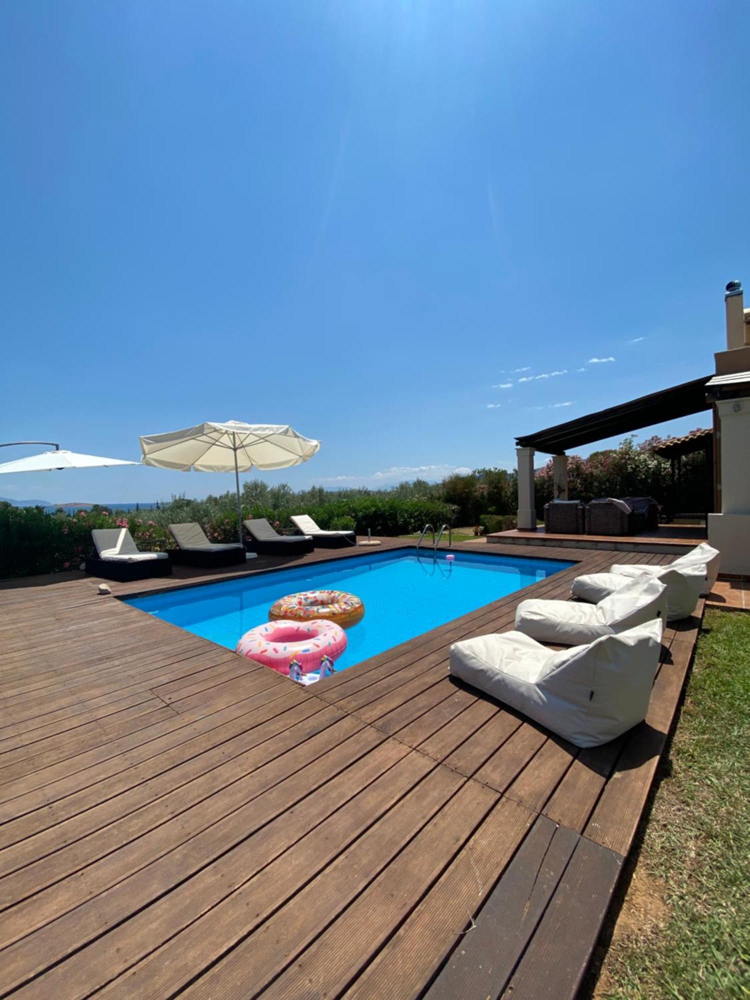 Georges Villa Galaxidi, Family, Pool And Garden المظهر الخارجي الصورة