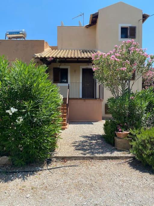 Georges Villa Galaxidi, Family, Pool And Garden المظهر الخارجي الصورة