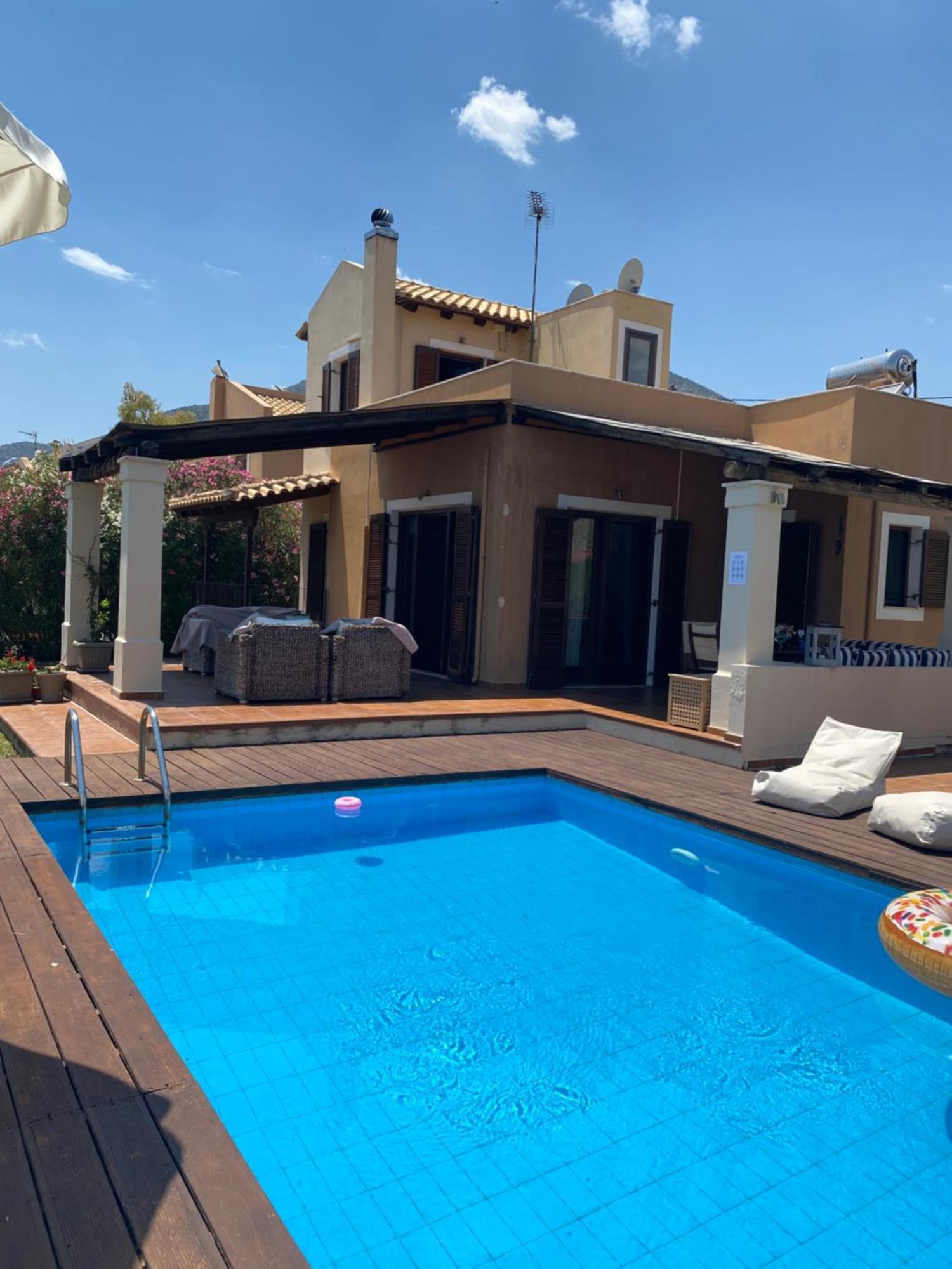 Georges Villa Galaxidi, Family, Pool And Garden المظهر الخارجي الصورة