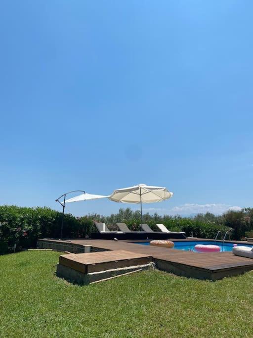 Georges Villa Galaxidi, Family, Pool And Garden المظهر الخارجي الصورة